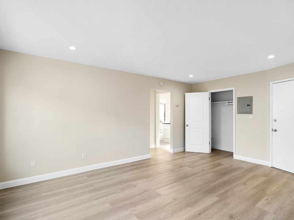 1st image of 151 N Claremont St #1