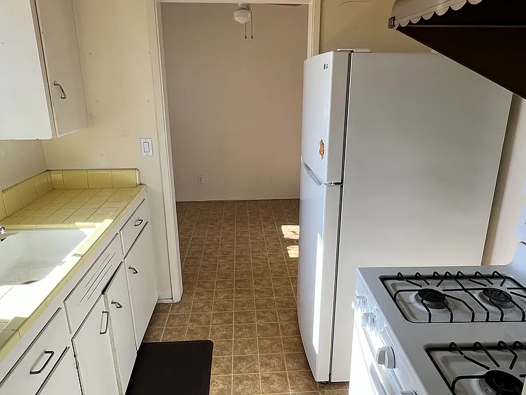 4425 N 8th Ave #8 — Photo 14