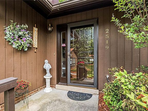 3rd image of 2519 Cottage Pl