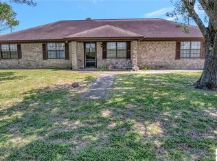 704 Faltysek Rd, Victoria, TX 77905
