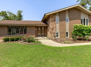 7317 Sunrise Ave, Darien, IL 60561