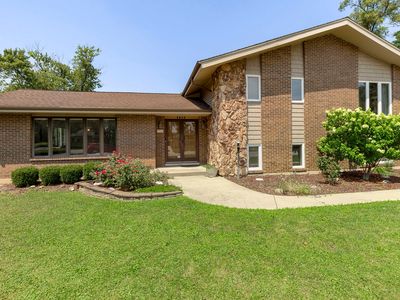 7317 Sunrise Ave, Darien, IL, 60561