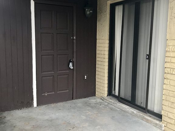 2nd image of 818 Louisiana Ave