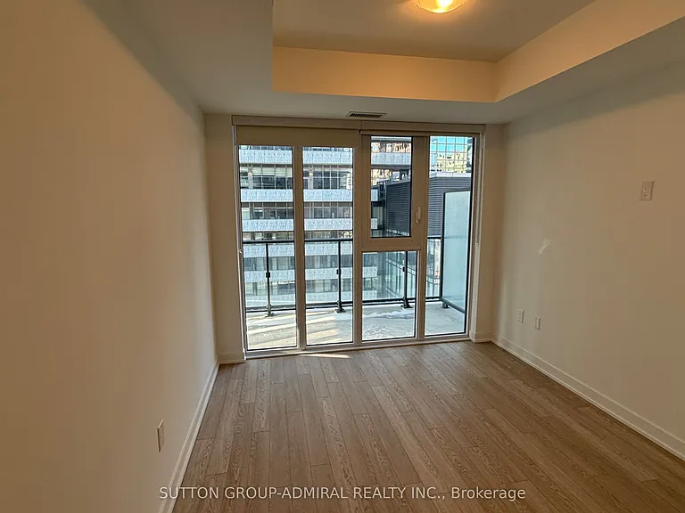 634 Church St #1001 — Photo 2