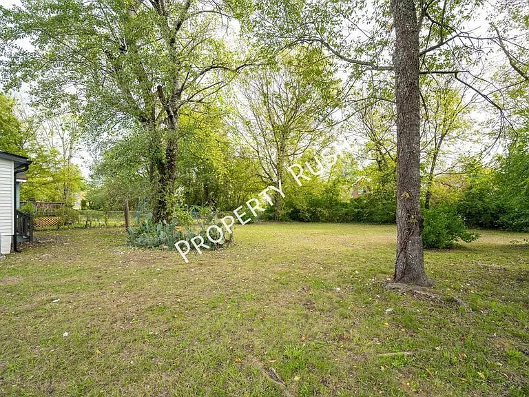 3818 Chandler Ave — Photo 20