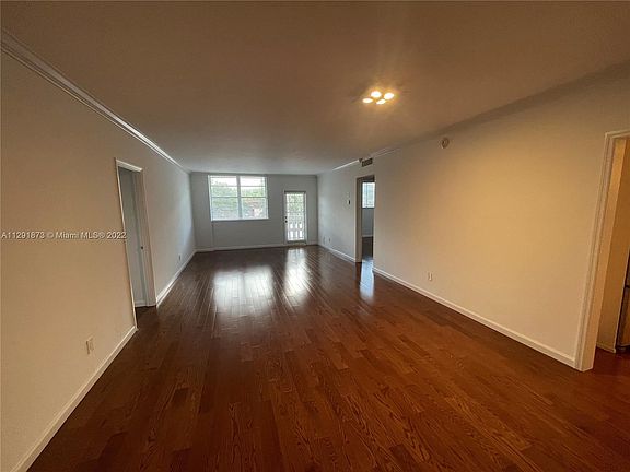 3rd image of 90 Edgewater Dr APT 202