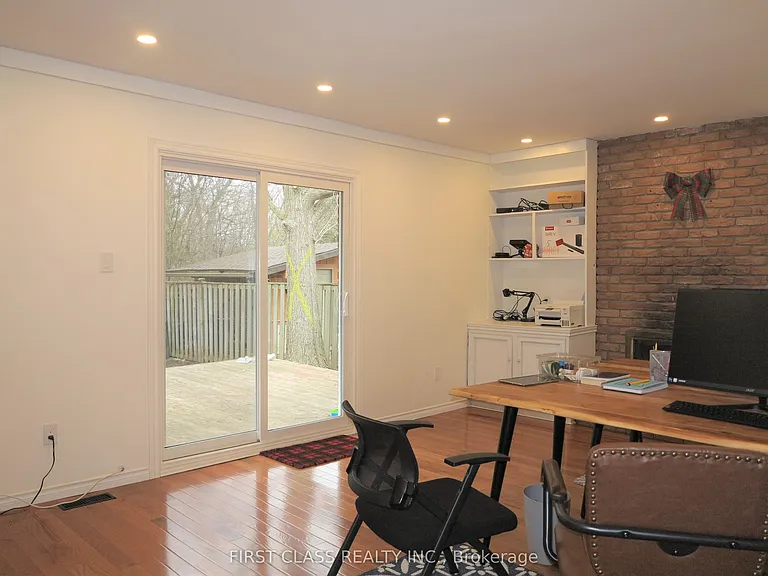 4 Meridene Cres E — Photo 14