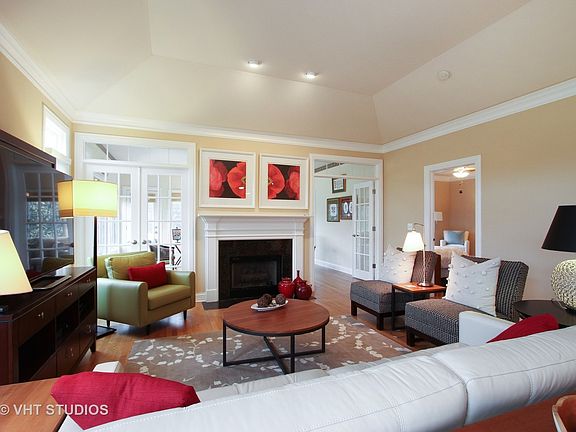 Dramatic Tray Ceilings in Living Room