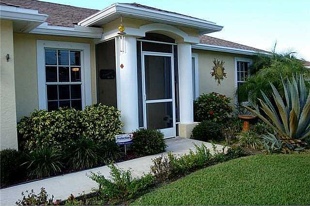 1st image of 645 SE Tanner Ave