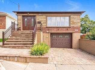 1441 136th St, Flushing, NY 11356