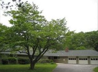 27 Alden Rd, Andover, MA 01810