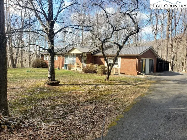 3916 Elk Park Highway, Elk Park, NC 28622