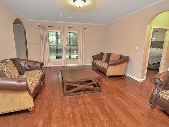 5th image of 4048 Mitchell Pl