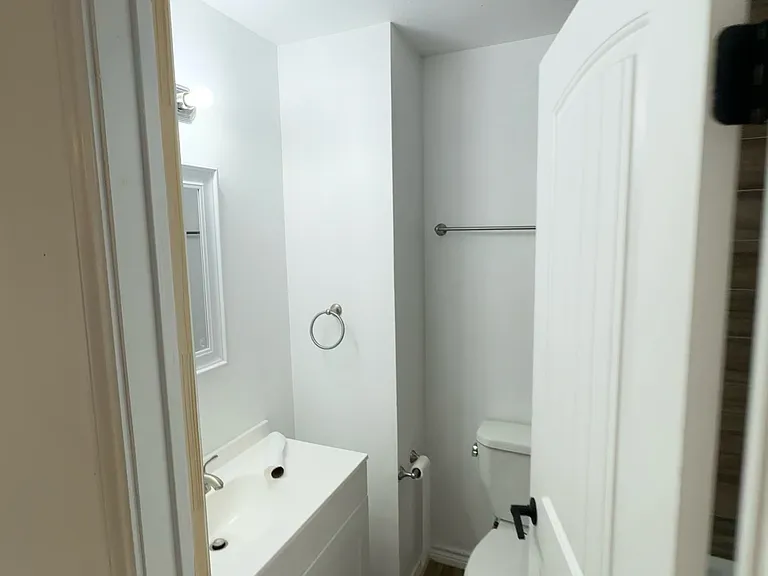 703 N 3rd St #B — Photo 6