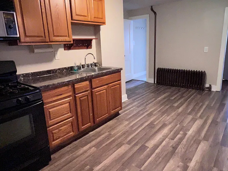 201 New St — Photo 15