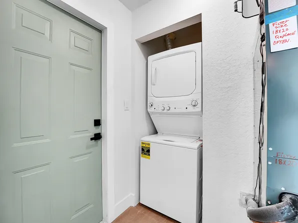 950 York Street, West Palm Beach, FL 33401