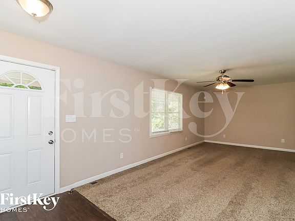 5th image of 2932 Tiffany Dr SW