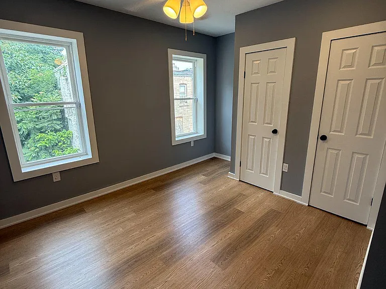 2449 N Corlies St — Photo 8