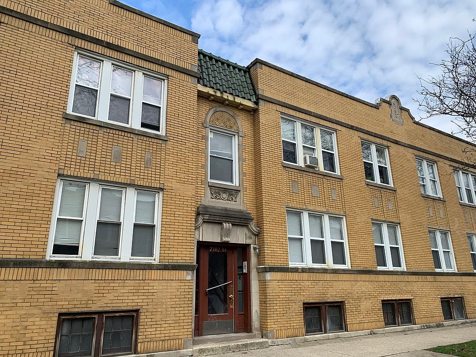 1st image of 2304 N Lamon Ave #1