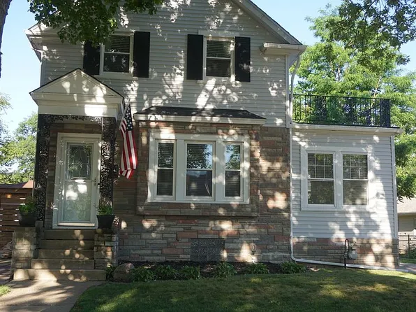 1911 Farnam St, Davenport, IA 52803