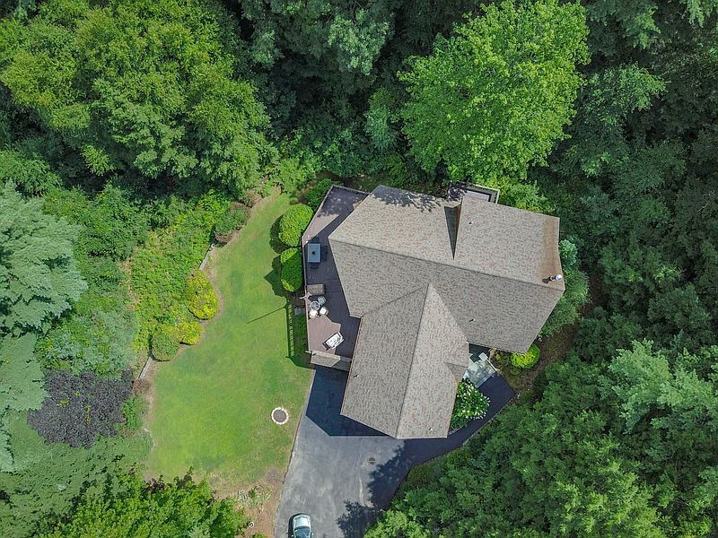 5th image of 31 MOHAWK MOUNTAIN Road