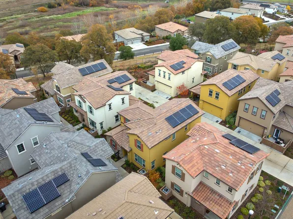 69 Huddlestone Cir, Roseville, CA 95661