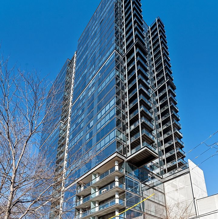 1st image of 860 W Blackhawk St #2305