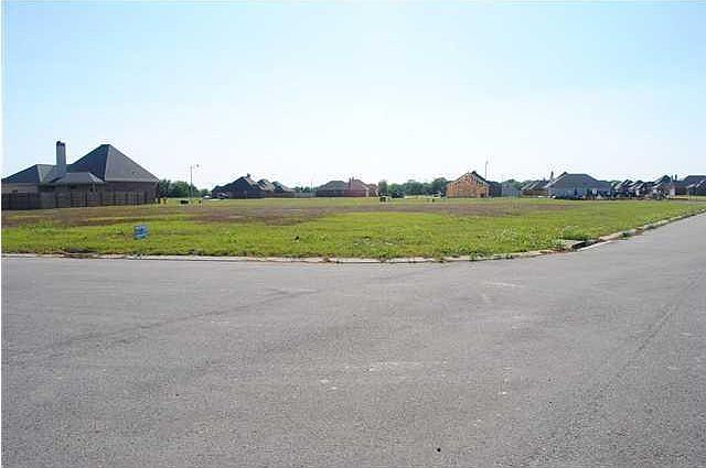 1st image of 117 Still Meadow Dr