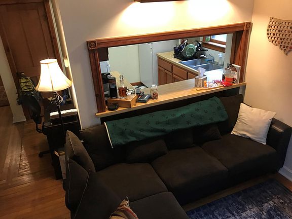 4th image of 33 Franklin St APT 4