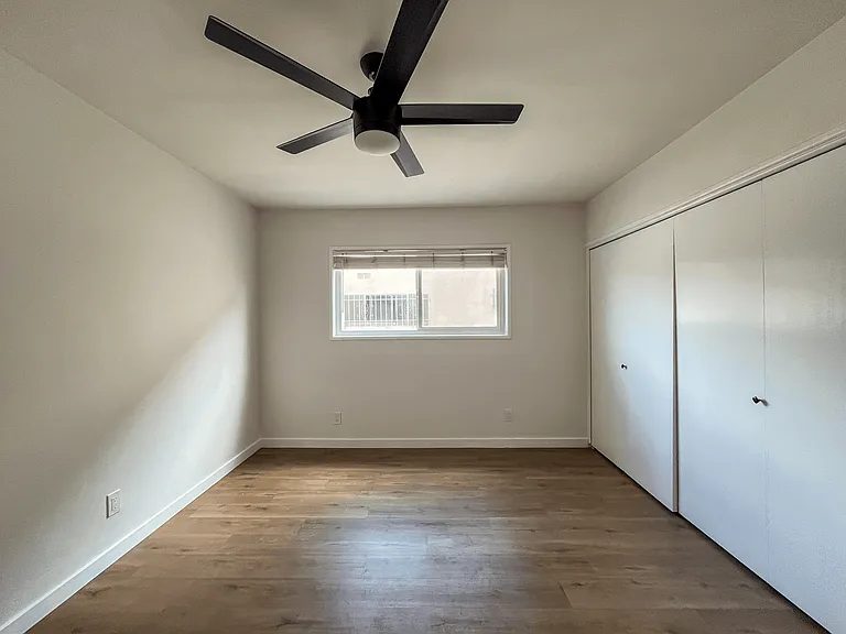 3814 S Bronson Ave — Photo 15