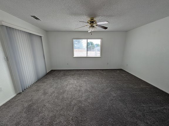 3rd image of 26673 Cumberland Ln