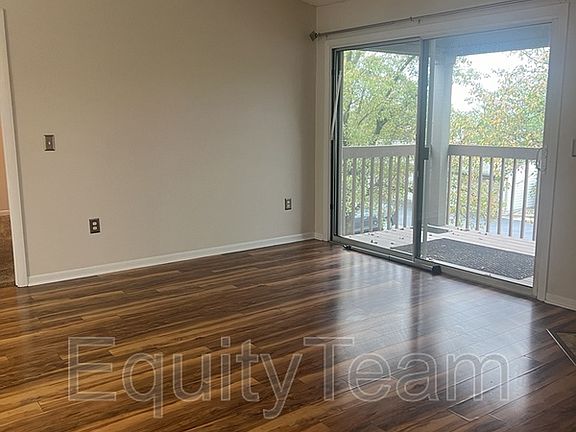 5th image of 8824 Eagleview Dr APT 7