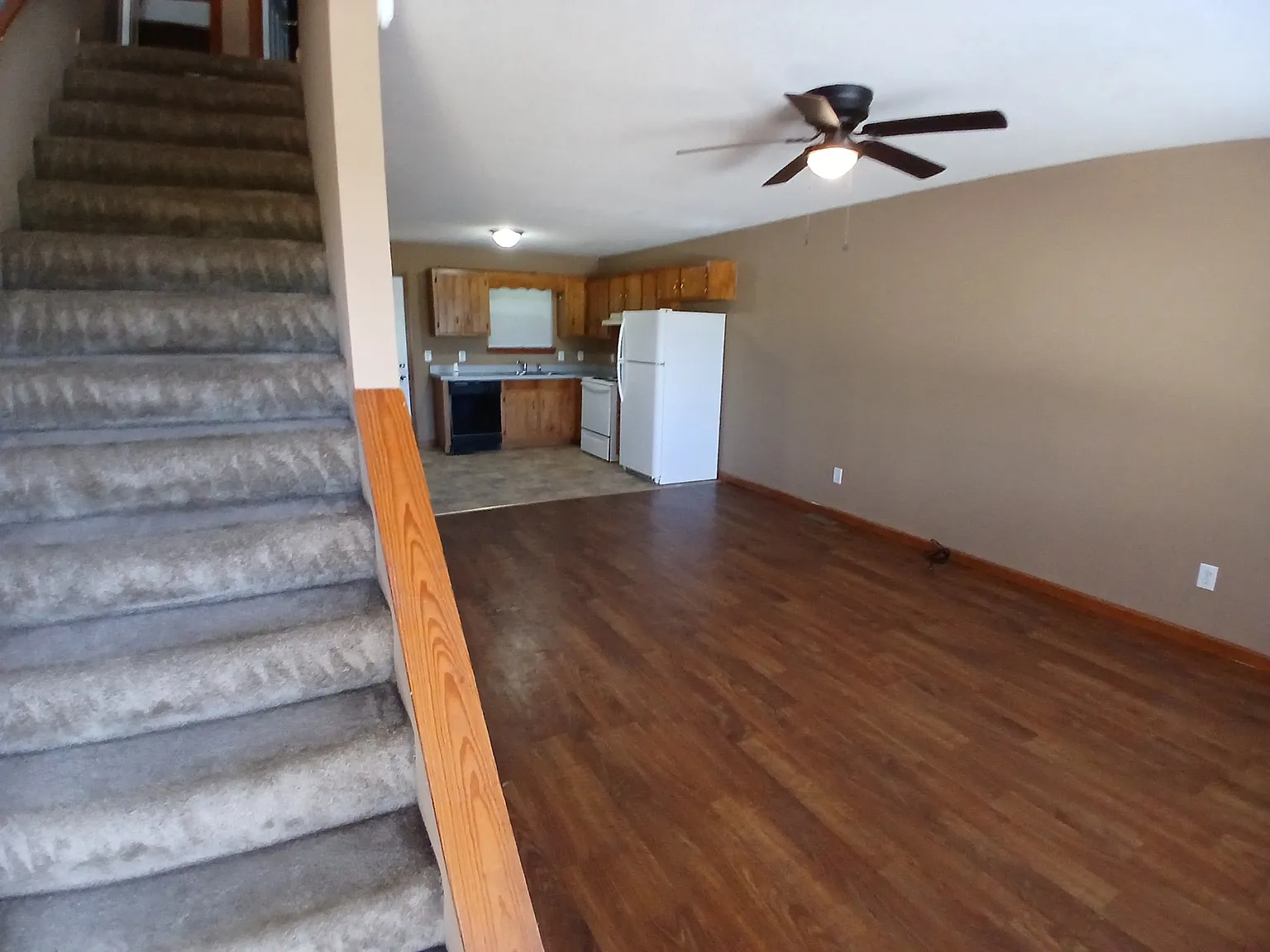 2 bed, 1.5 bath, $995 — Photo 2
