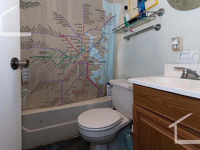 96 Linden St #2 — Photo 10