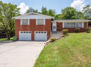 215 Sandy Springs Rd, Maryville, TN 37803