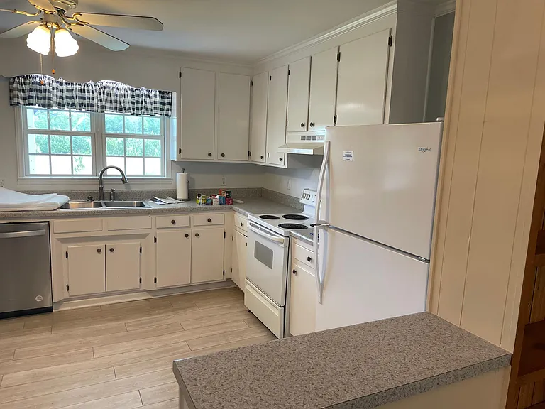 4866 Benson Hardee Rd — Photo 12