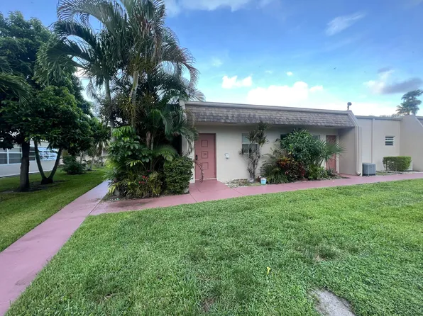 400 Bonnie Boulevard #150, Palm Springs, FL 33461