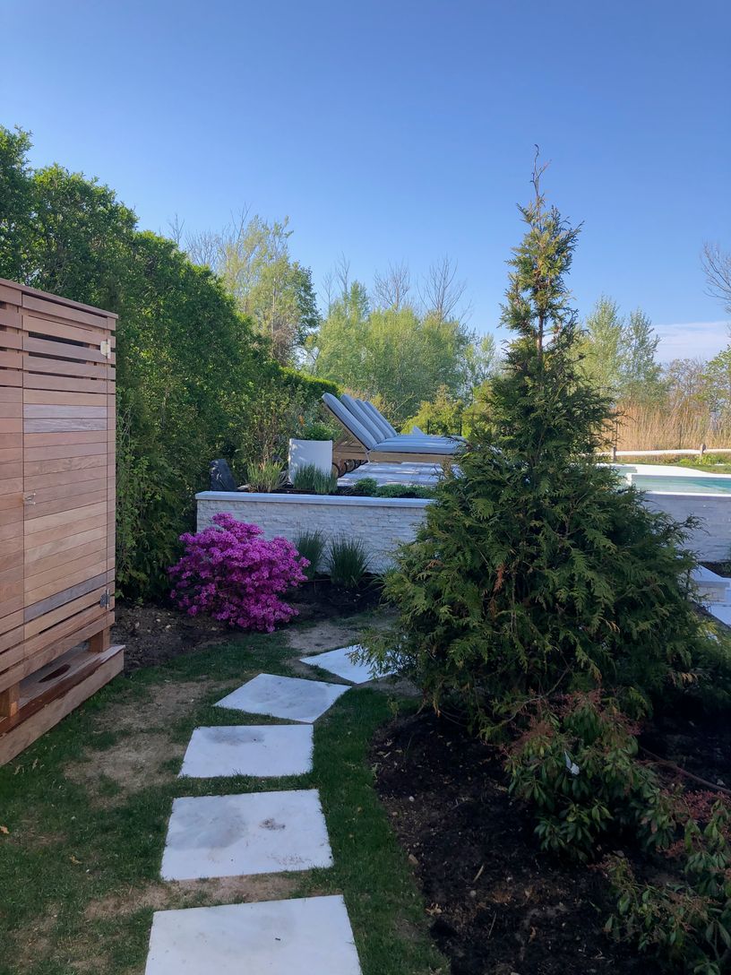  Rinse off in the outdoor shower and changing area (on the left) after coming back from the beach.