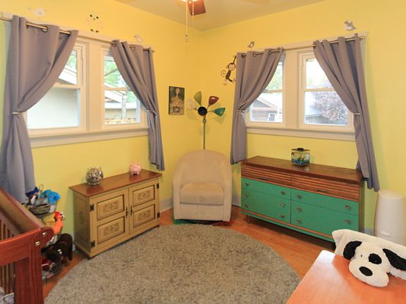 5th image of 829 Kensington