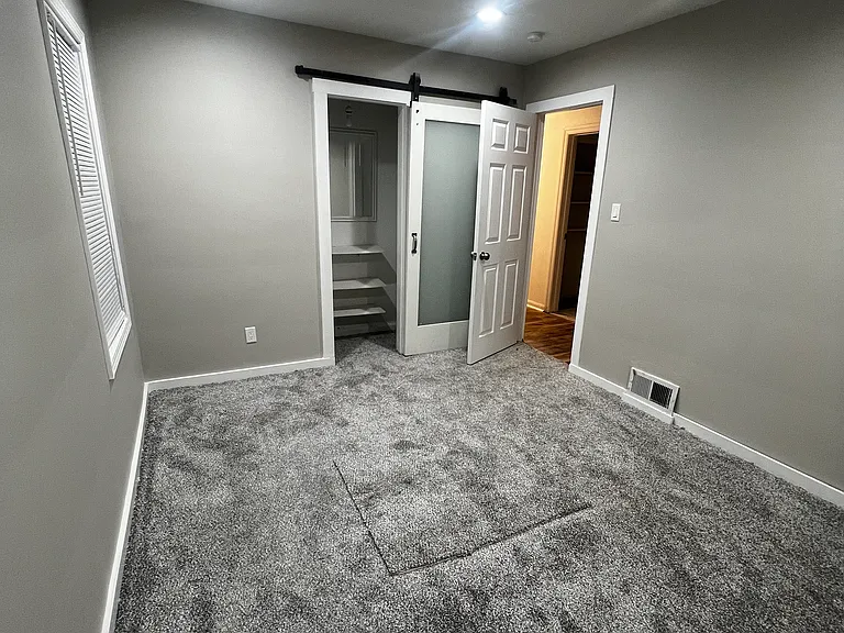 15709 Carlisle St — Photo 11