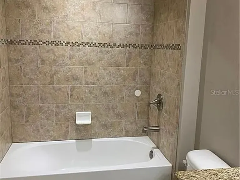 10452 Whittington Ct — Photo 32