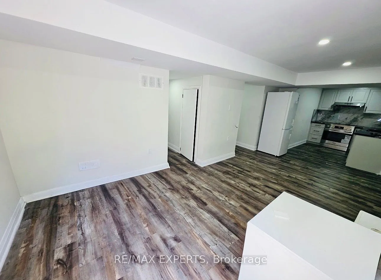 2 bed, $2,300 — Photo 3