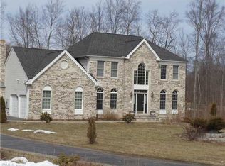 71 Auburn Knl, East Hampton, CT 06424