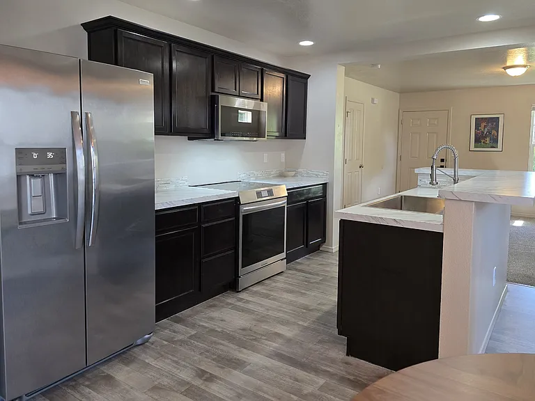 454 W Ramsbrook St — Photo 5