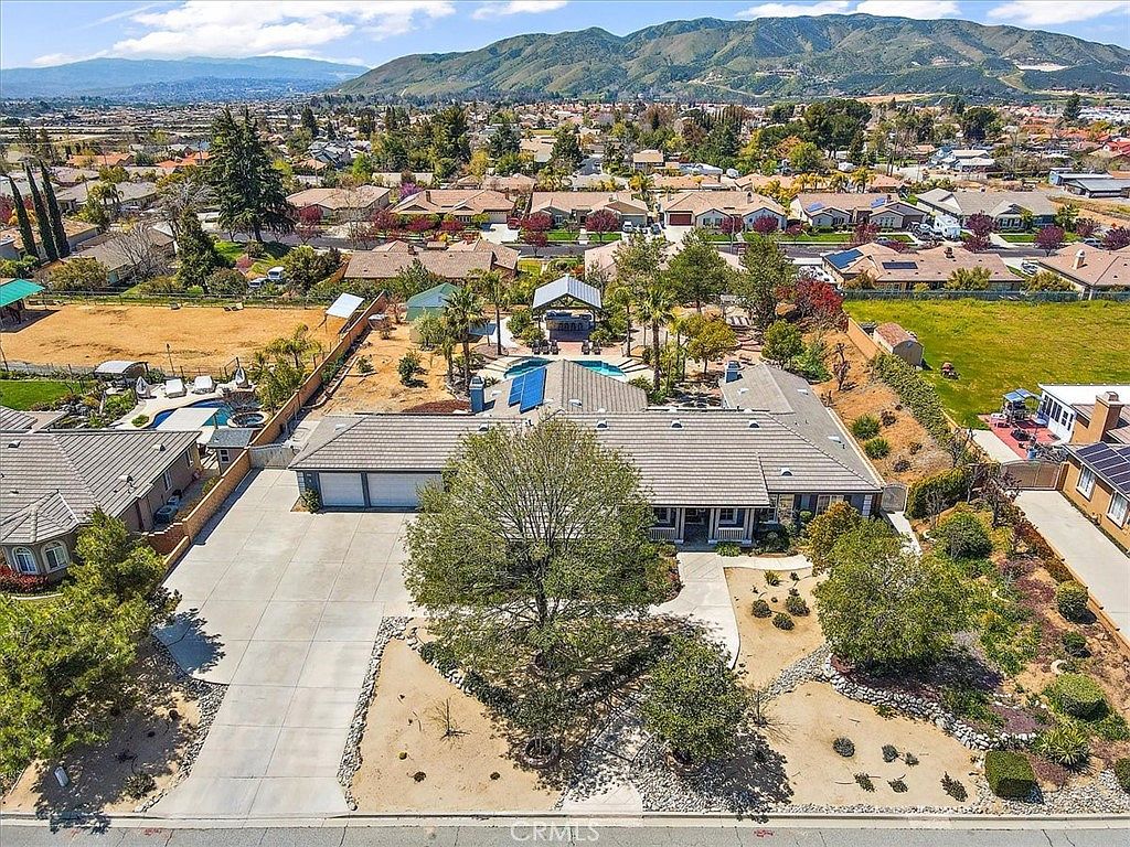 10946 Deer Valley Rd, Yucaipa, CA 92399 Zillow