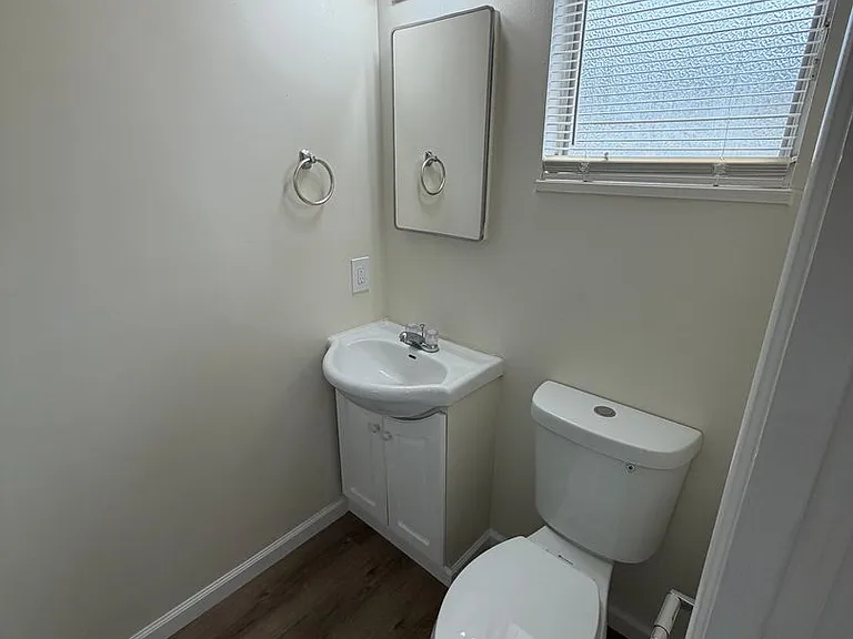 1409 Roberts Ave — Photo 11