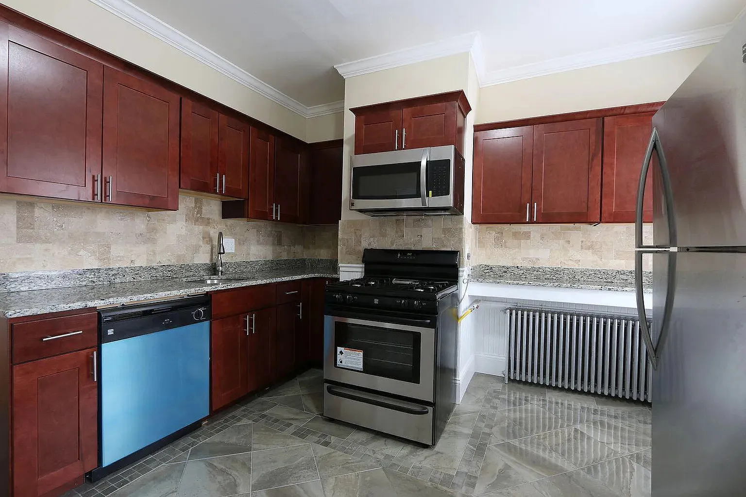 71 Walnut Park - 3 — Photo 2