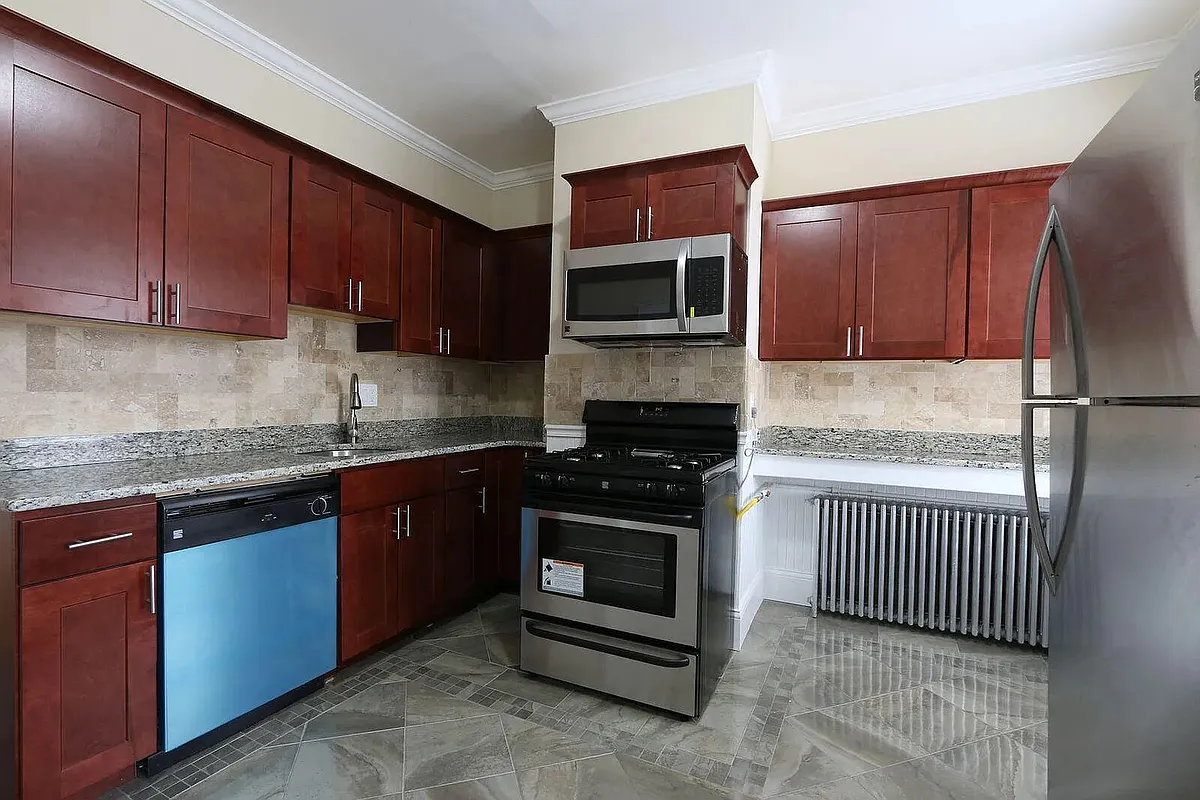 Building Photo - 71 Walnut Park #2