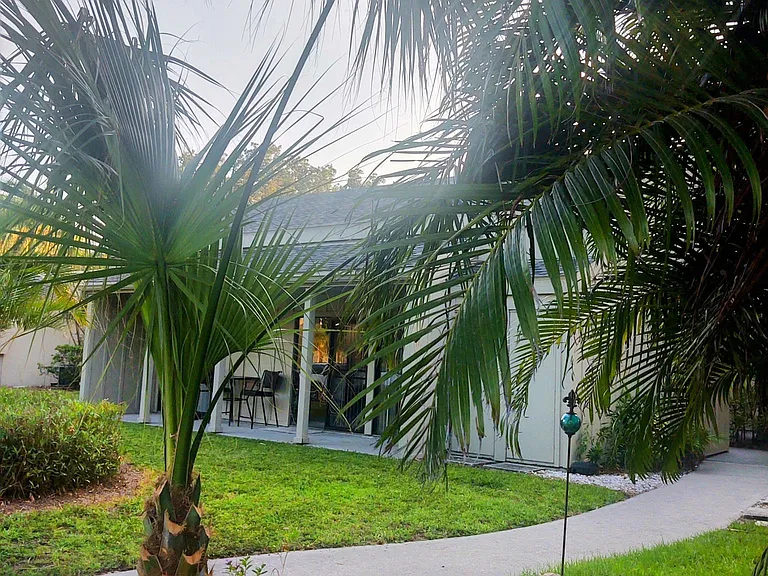 2208 Bahia Vista St #F1 — Photo 4