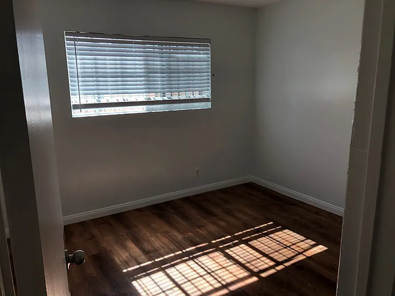 1639 E Kingsley Ave #2 — Photo 4
